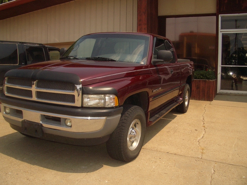 Used 2001 Dodge Ram Pickup SLT with VIN 3B7HF13Z01M545468 for sale in Marysville, KS