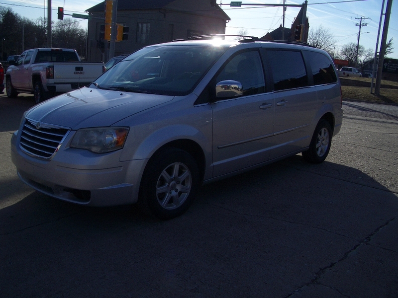 2010 Chrysler Town & Country Touring