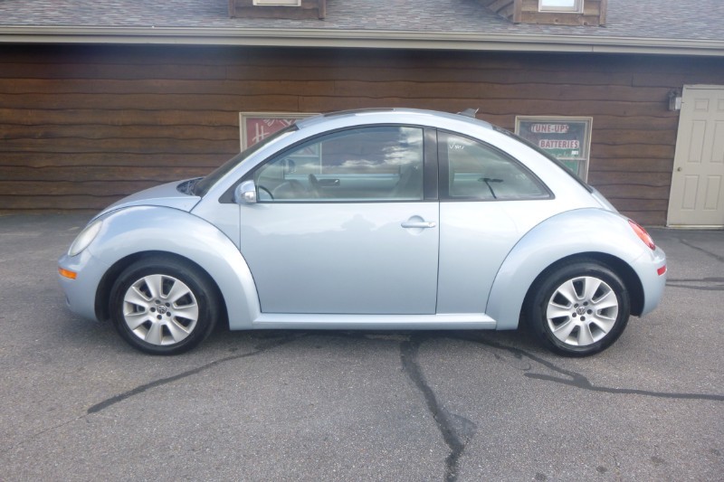 Used 2009 Volkswagen New Beetle Coupe S