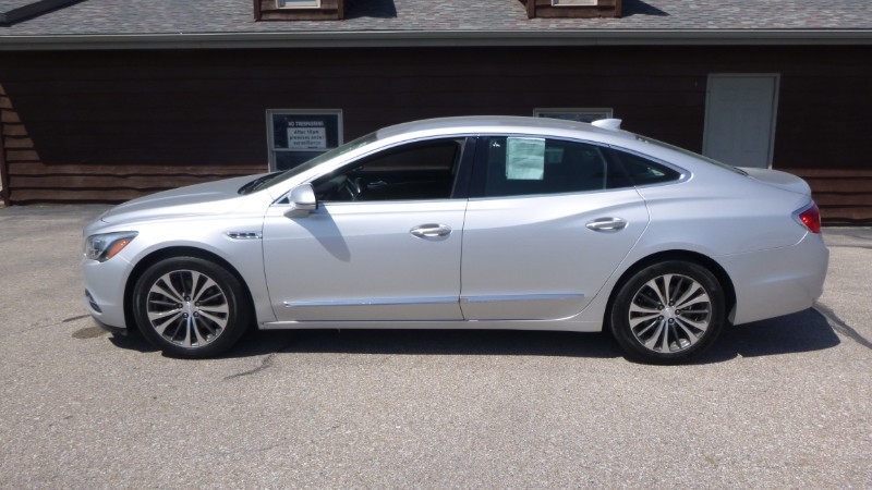 2017 Buick LaCrosse Essence FWD
