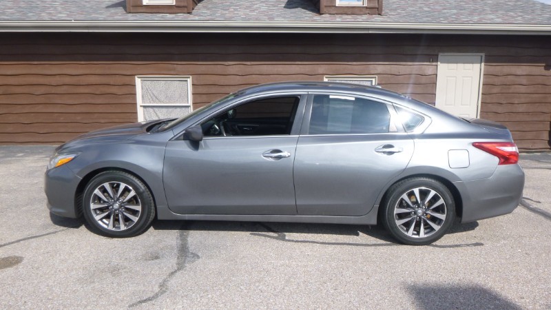 Used 2017 Nissan Altima 2.5 SV