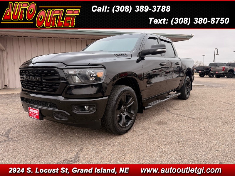Black 2022 RAM 1500 Big Horn Crew Cab 4WD Pickup Truck Four-Wheel Drive Automatic