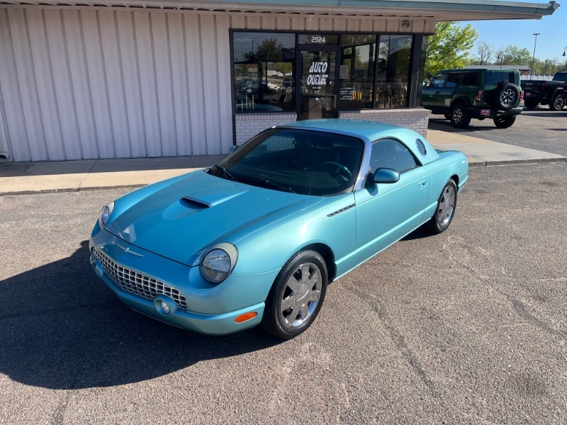 2002 Ford Thunderbird Premium's photo