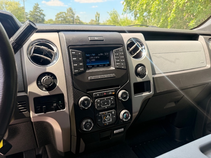 View vehicle photo 7