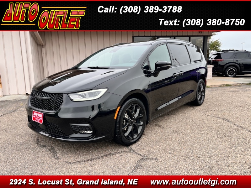 2025 Chrysler Pacifica Limited FWD