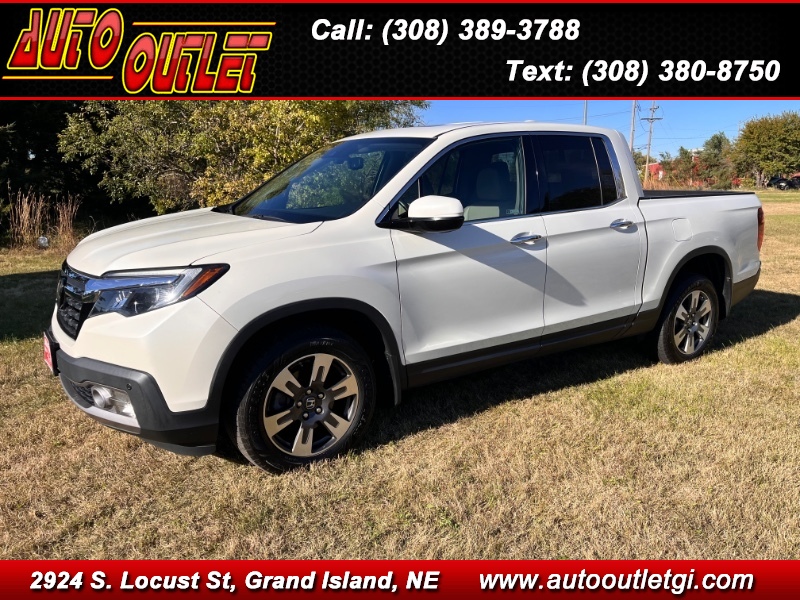 White 2018 Honda Ridgeline Pickup Truck All-Wheel Drive Automatic