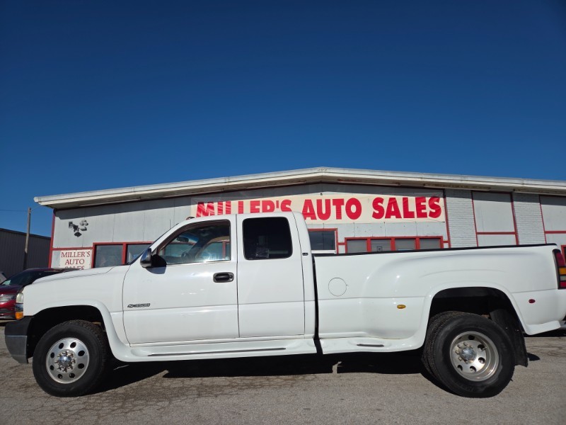2001 Chevrolet Silverado's photo