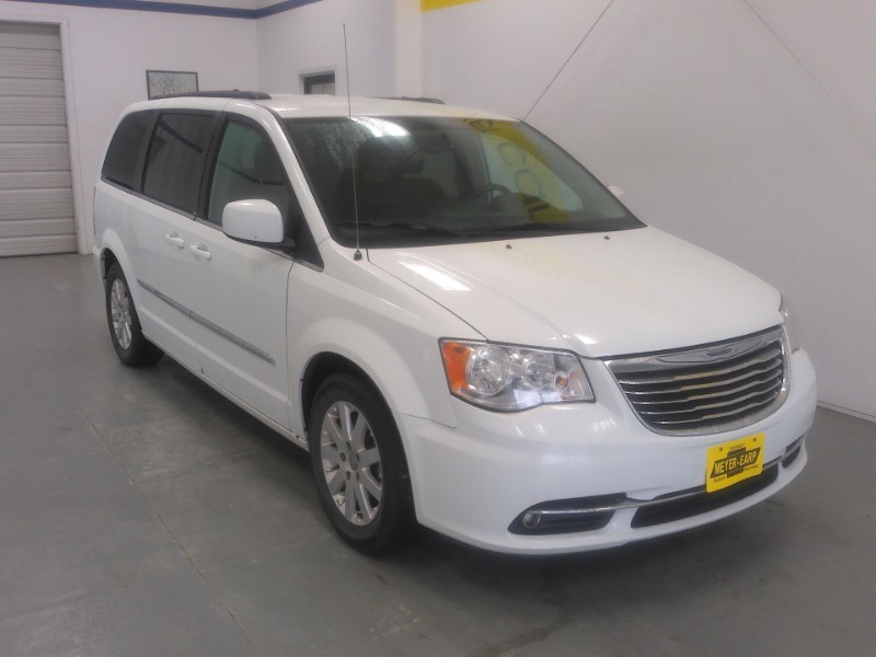 Used 2014 Chrysler Town & Country Touring with VIN 2C4RC1BGXER131299 for sale in Maryville, MO