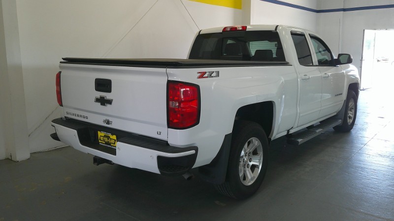 Used 2018 Chevrolet Silverado 1500 LT with VIN 1GCVKREC9JZ127835 for sale in Kansas City