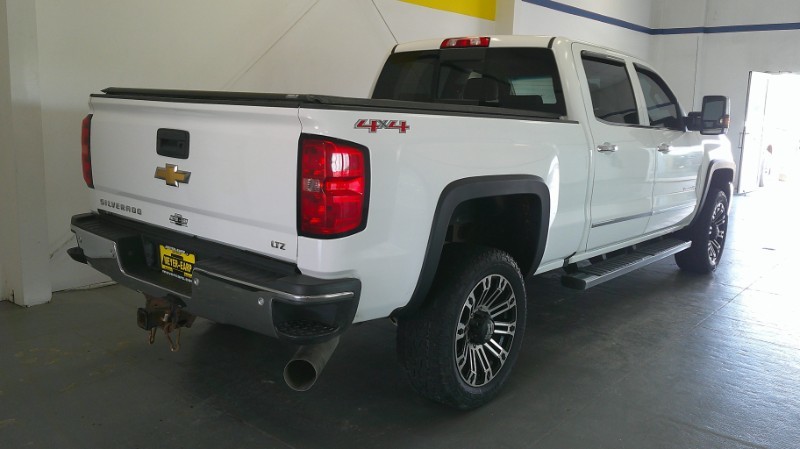Used 2015 Chevrolet Silverado 2500HD LTZ with VIN 1GC1KWE83FF670227 for sale in Kansas City