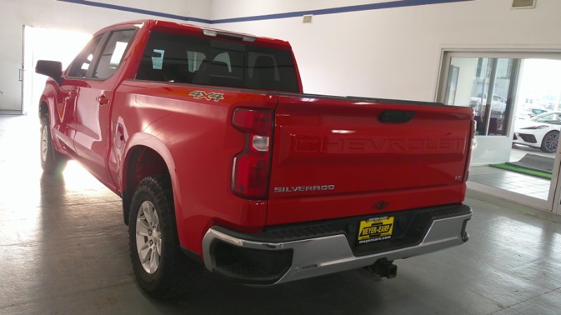 2019 Chevrolet Silverado 1500 LT photo 4