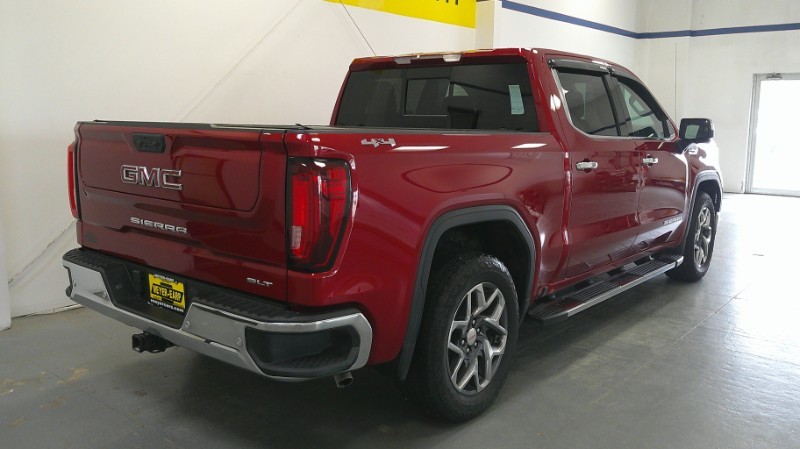 Used 2023 GMC Sierra 1500 SLT with VIN 3GTUUDED2PG215684 for sale in Kansas City