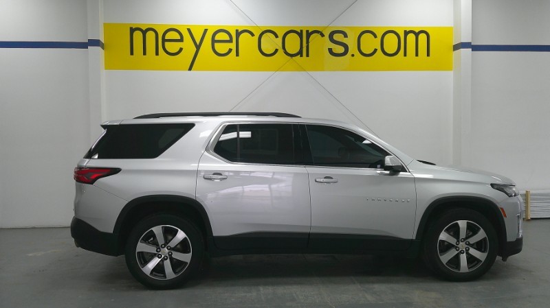 Silver 2022 Chevrolet Traverse LT Leather AWD SUV / Crossover Four-Wheel Drive Automatic