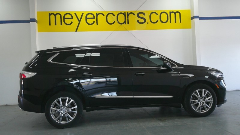 2023 Buick Enclave Essence AWD's photo