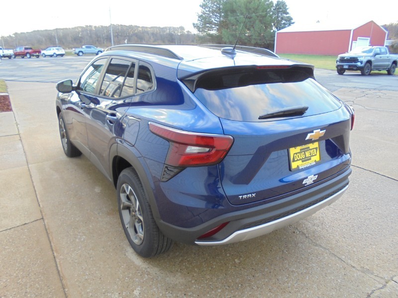 2024 Chevrolet Trax LT SUV Shenandoah IA Meyer Auto Group