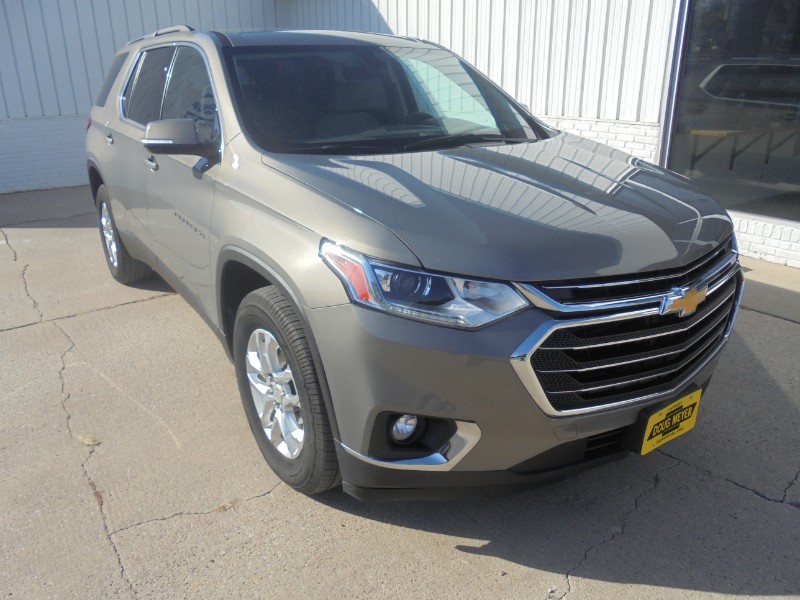 Used 2019 Chevrolet Traverse 1LT with VIN 1GNEVGKW0KJ205176 for sale in Maryville, MO