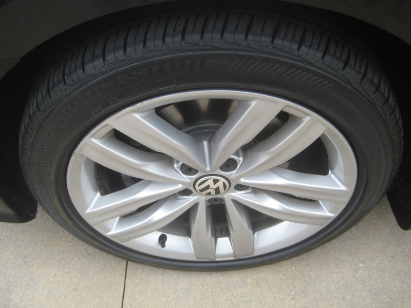 2018 Volkswagen Passat 2.0T SEL Premium photo 10