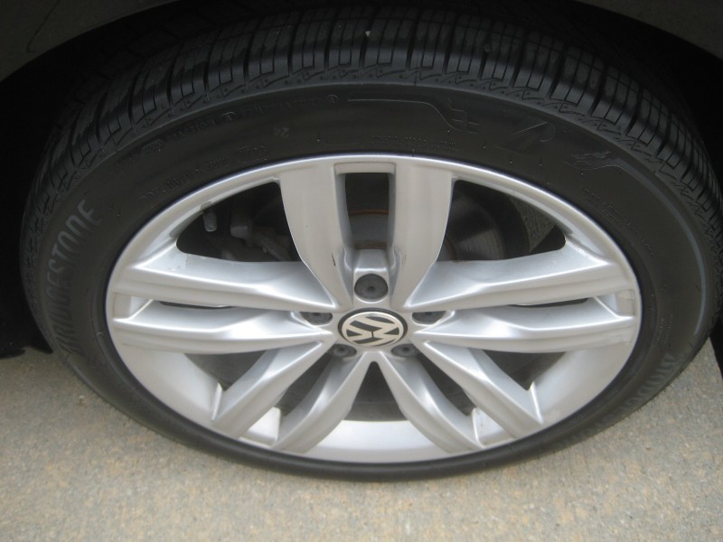 2018 Volkswagen Passat 2.0T SEL Premium photo 11