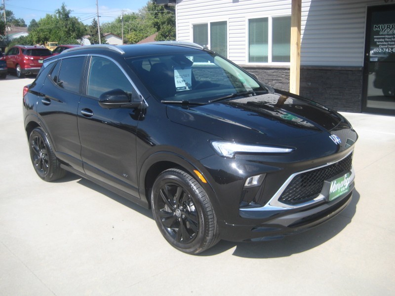 2025 Buick Encore GX Sport Touring photo 2
