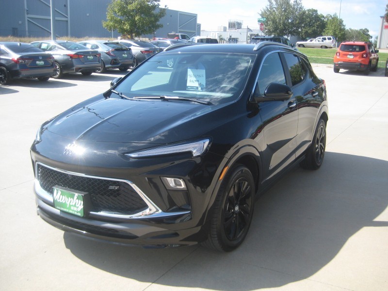 2025 Buick Encore GX Sport Touring photo 4