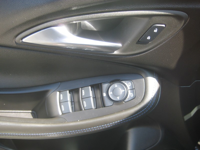 2025 Buick Encore GX Sport Touring photo 13