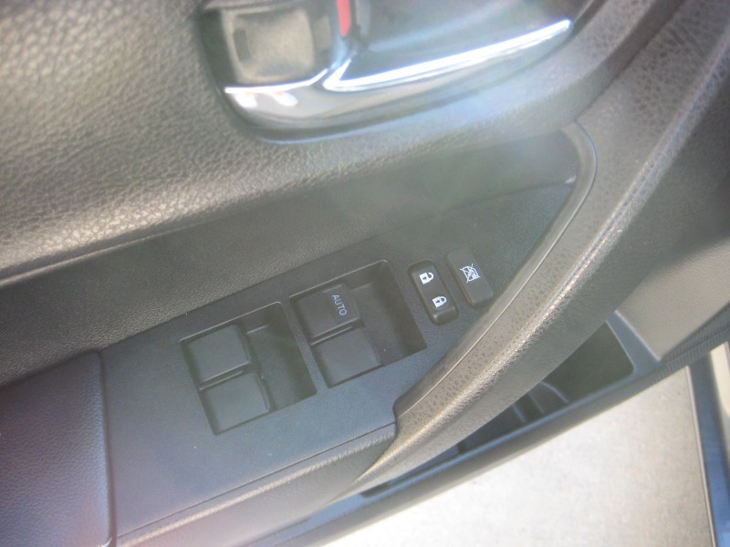 2018 Toyota Corolla XLE XSE photo 13
