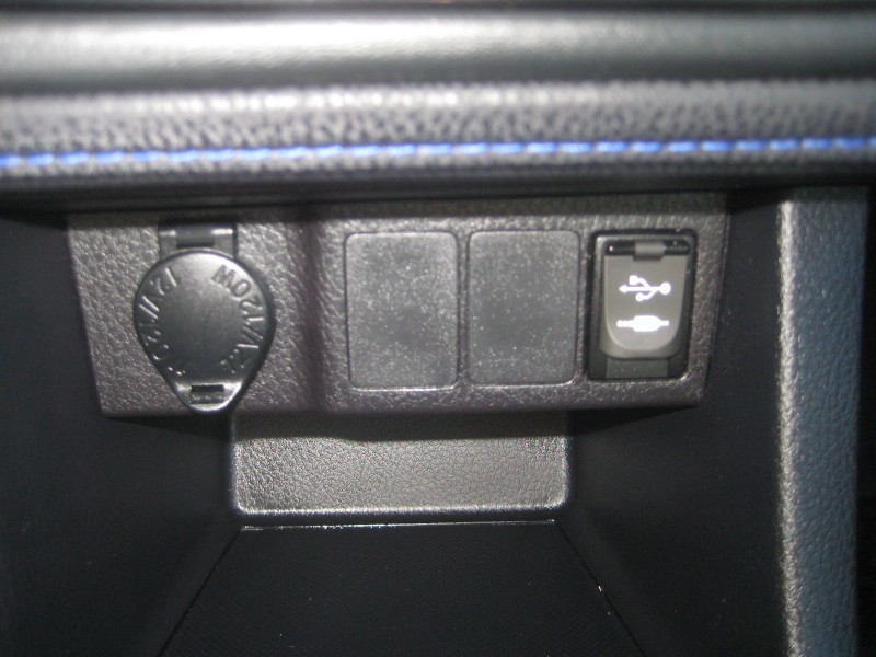 2018 Toyota Corolla XLE XSE photo 16