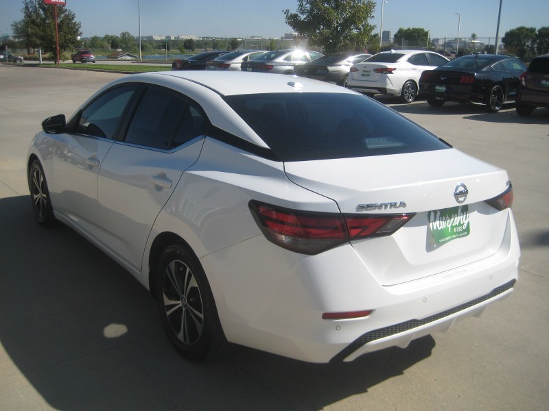 2022 Nissan Sentra SV photo 5