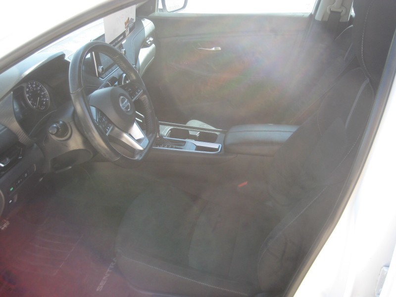 2022 Nissan Sentra SV photo 13