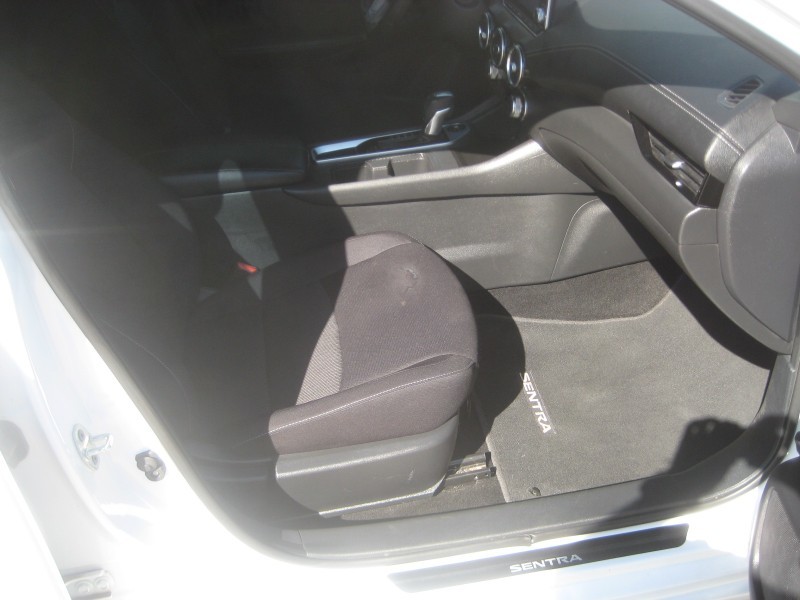 2022 Nissan Sentra SV photo 27