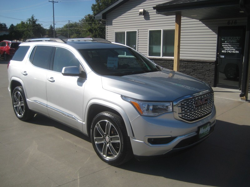 2019 Gmc Acadia Denali photo 2
