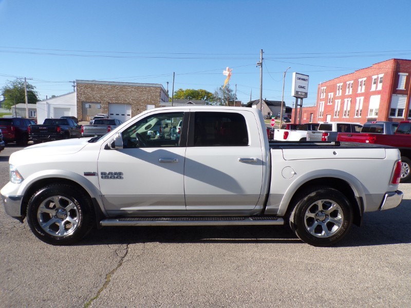 Used 2016 RAM Ram 1500 Pickup Laramie with VIN 1C6RR7NTXGS322403 for sale in Kansas City