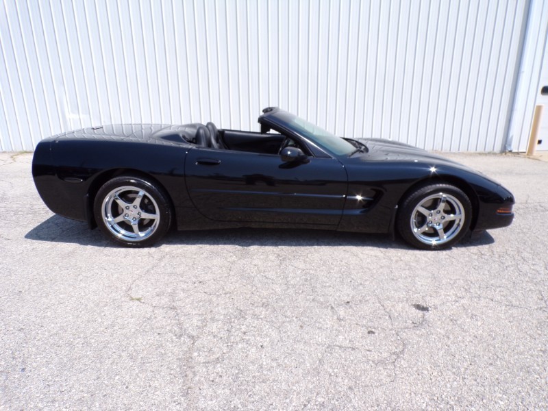 Used 2000 Chevrolet Corvette Base with VIN 1G1YY32G3Y5131809 for sale in Kansas City