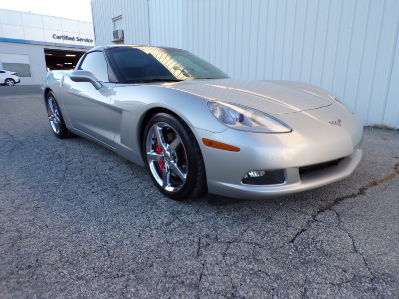 Used 2005 Chevrolet Corvette Base with VIN 1G1YY24U755106288 for sale in Kansas City