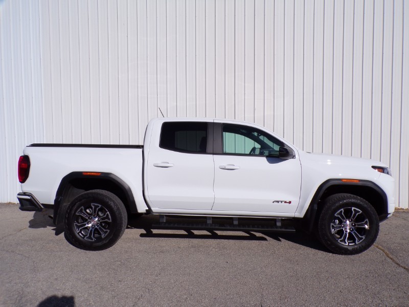 2023 GMC Canyon AT4's photo