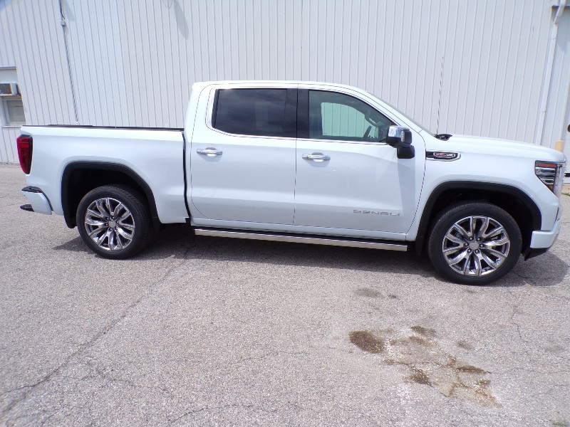 2026 GMC Sierra 4WD Crew Cab Short Box Denali's photo