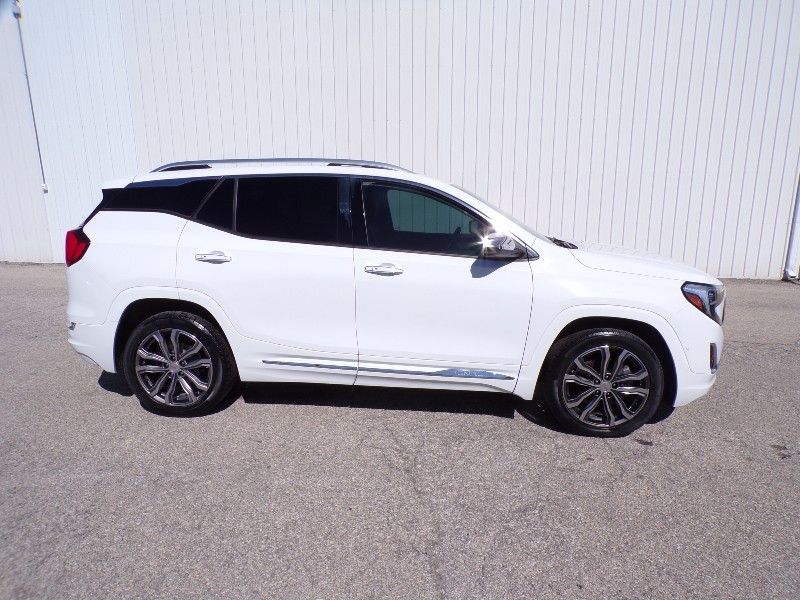 White 2018 GMC Terrain SUV / Crossover Four-Wheel Drive Automatic
