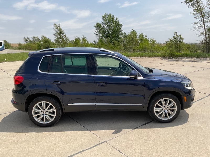 2013 Volkswagen Tiguan 2.0T SE 4Motion's photo