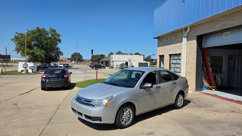 Used 2009 Ford Focus SE