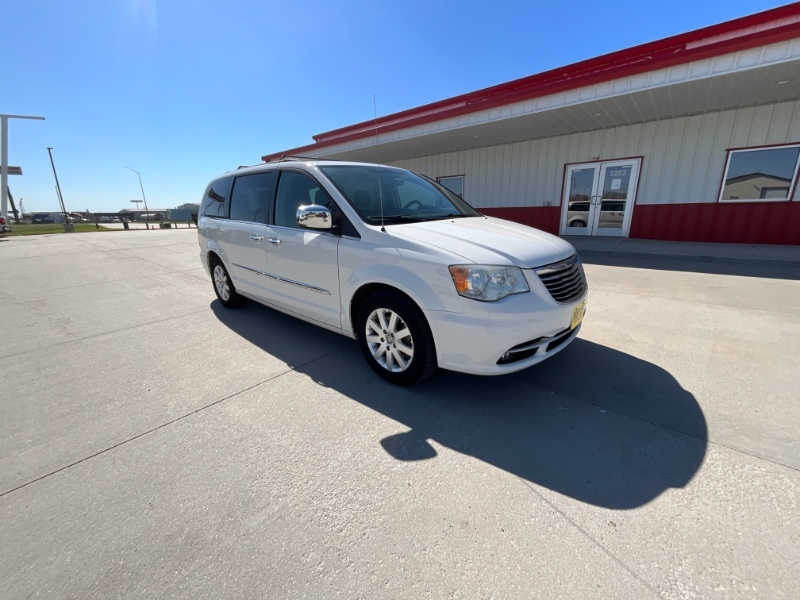 Used 2012 Chrysler Town & Country Touring-L with VIN 2C4RC1CG1CR106321 for sale in Seward, NE