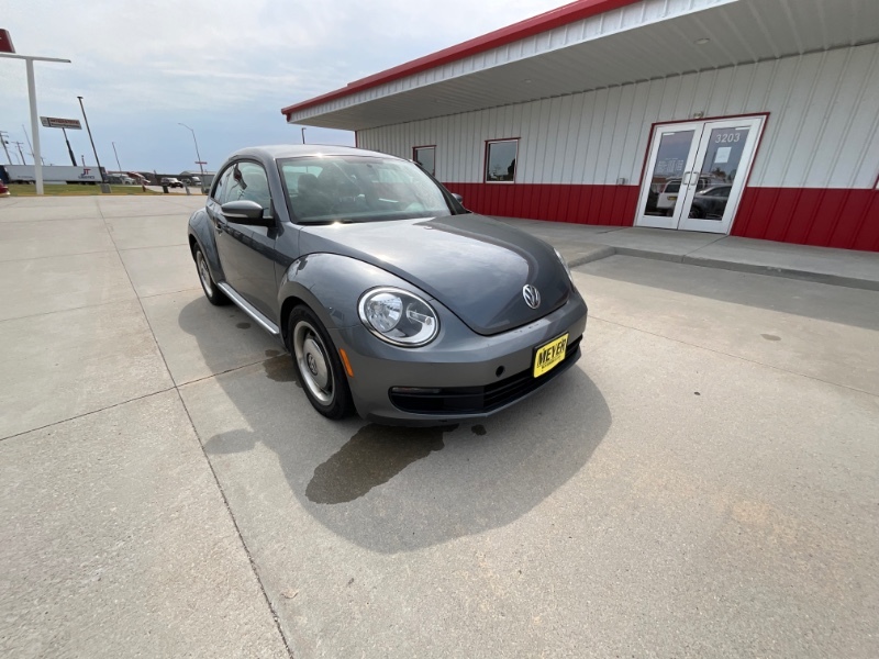 Used 2013 Volkswagen Beetle 2.5 with VIN 3VWJX7AT4DM605849 for sale in Seward, NE