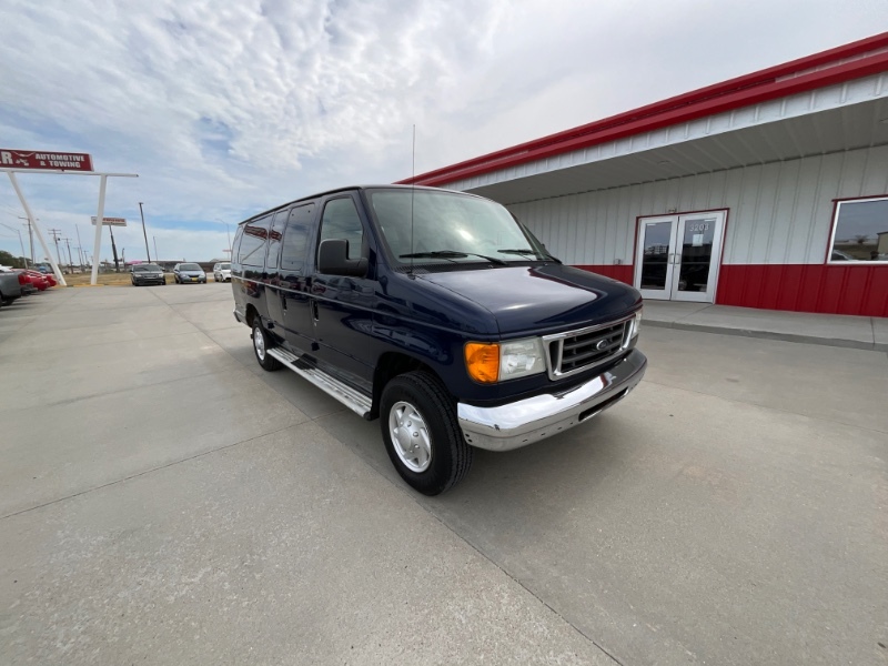 Used 2007 Ford Econoline Wagon XL with VIN 1FBSS31L97DB20285 for sale in Seward, NE