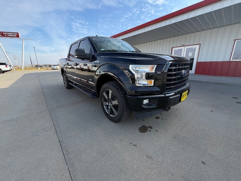 2017 Ford F-150 XLT photo 2