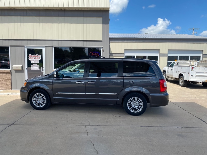 Used 2015 Chrysler Town & Country Touring-L