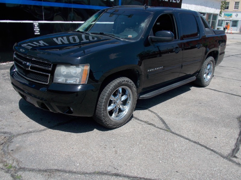 2009 Chevrolet Avalanche's photo