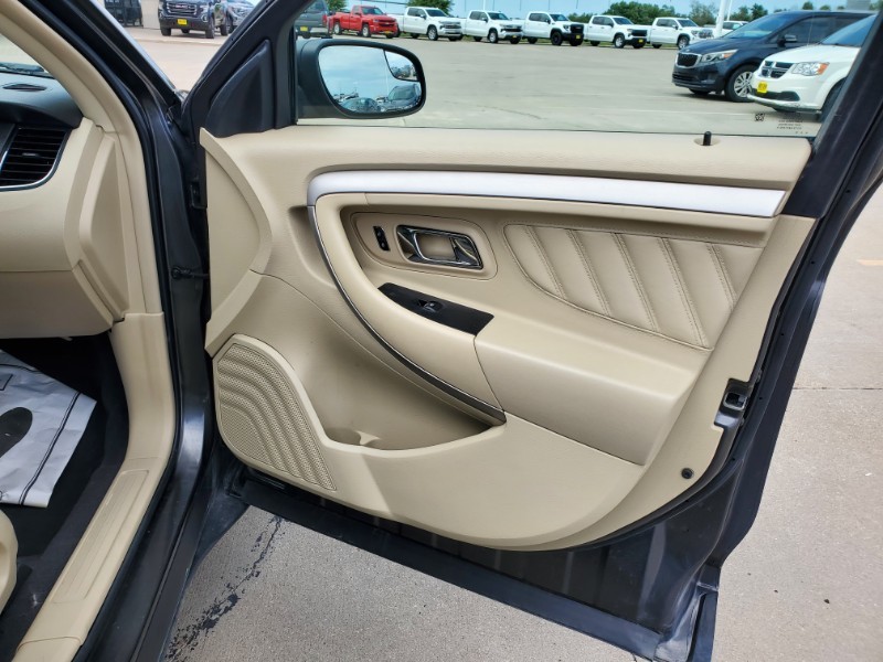 2018 Ford Taurus SE Sedan Seward NE Meyer Automotive