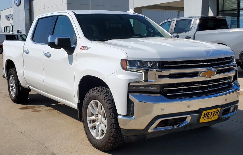 Used 2022 Chevrolet Silverado 1500 Limited LTZ with VIN 1GCUYGED0NZ173406 for sale in Seward, NE