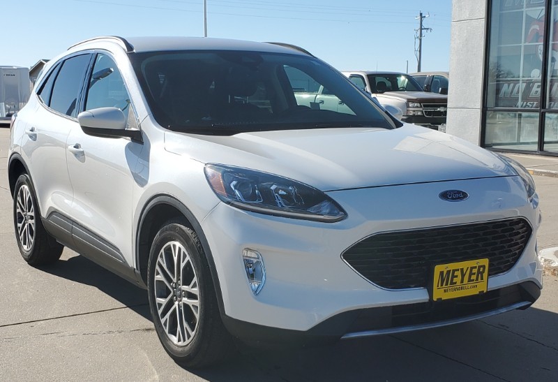 Used 2020 Ford Escape SEL with VIN 1FMCU0H69LUC76163 for sale in Seward, NE