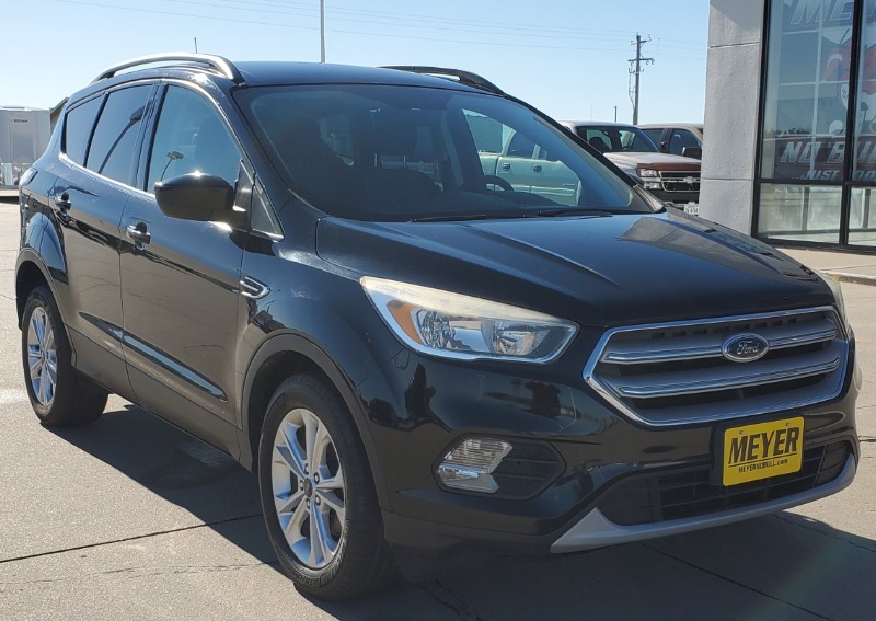 Used 2018 Ford Escape SE with VIN 1FMCU0GD3JUA56370 for sale in Seward, NE