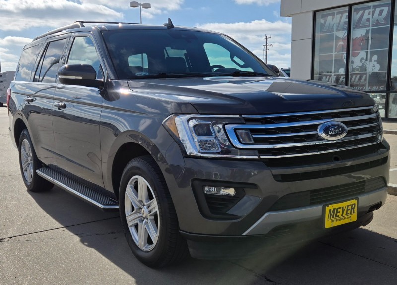 Used 2018 Ford Expedition XLT with VIN 1FMJU1JT1JEA45648 for sale in Seward, NE